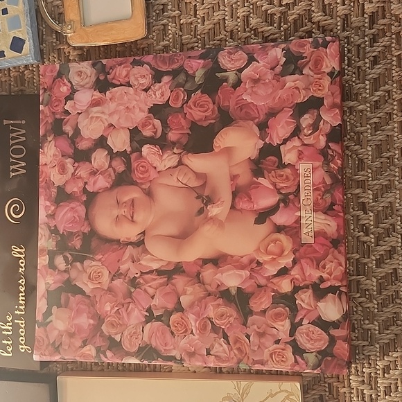 Picture Frame Bundle & Photo Album - Picture 4 of 7